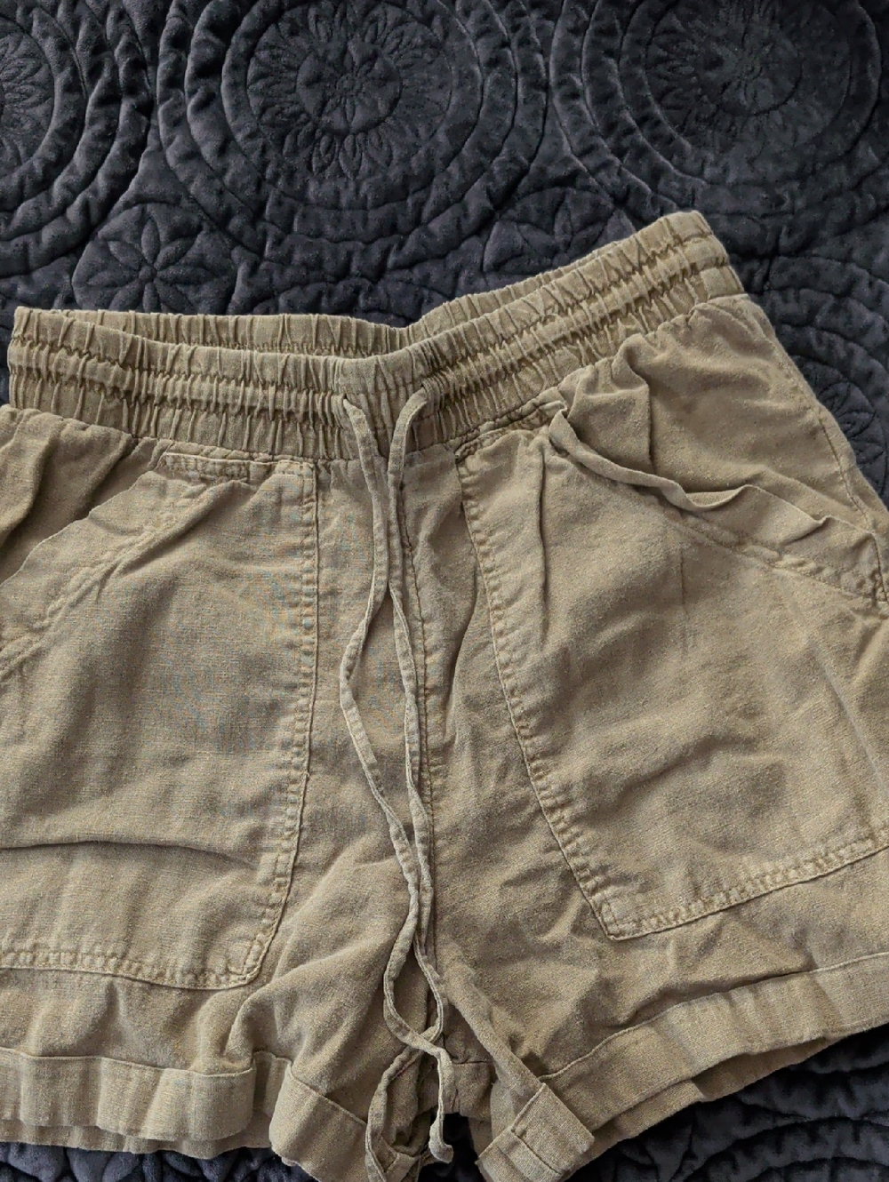 Universal Thread Light Olive Elastic Waist Linen-Blend Shorts